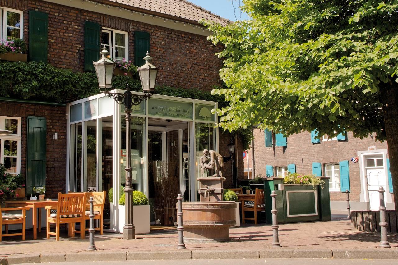 Wellings Romantik Hotel Zur Linde Moers Exteriör bild